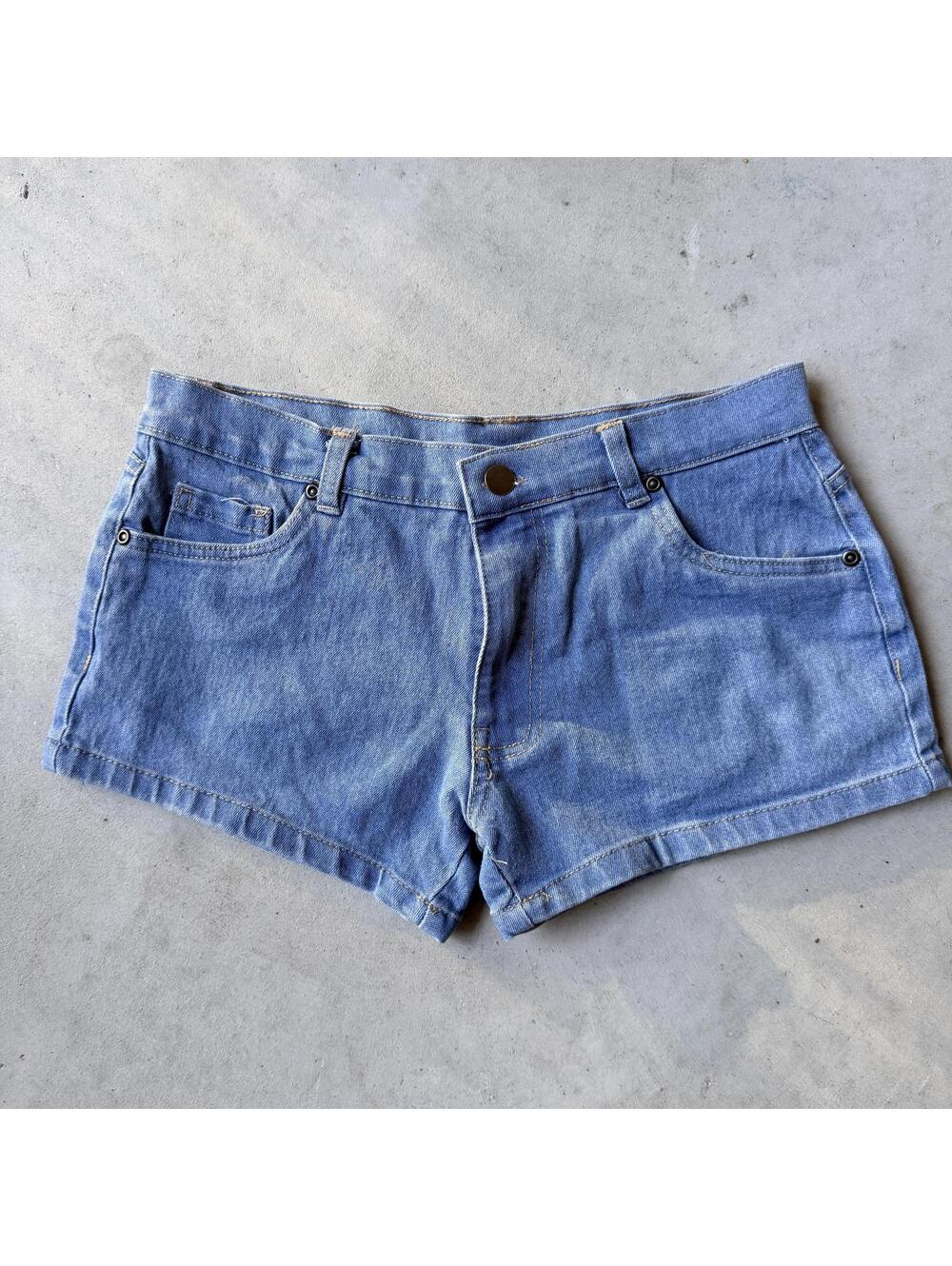 y2k Jean Shorts Women's Size 7/8 2" Inseam Blue Denim